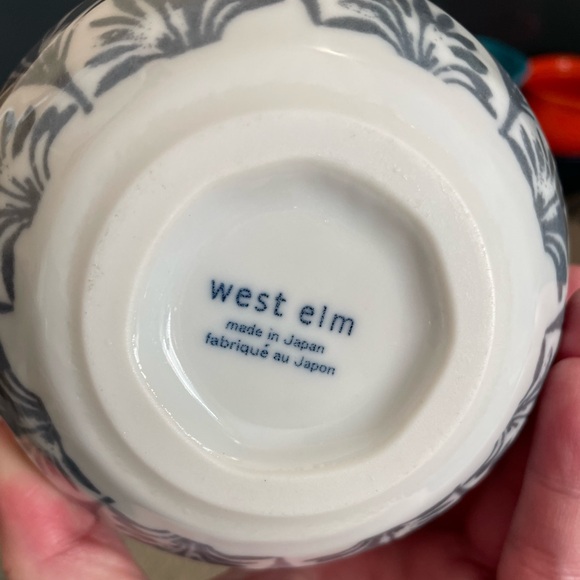 Set of 2 West Elm Bowls - Picture 6 of 6